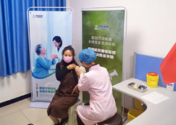 2020年4月12日，bat365在线平台中国生物武汉生物制品研究所全球首家获得新冠灭活疫苗ⅠⅡ期临床试验批件。